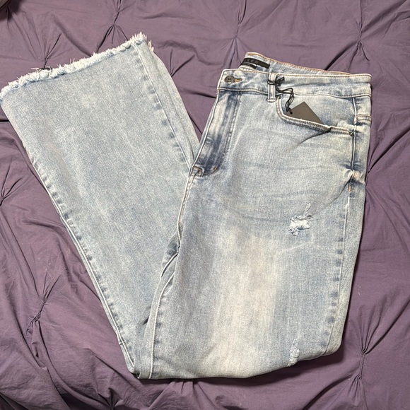 Risen Los Angeles Denim - Chic Light Blue Flare Jeans